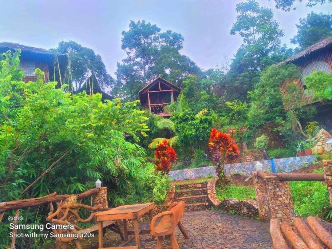 Sanctuaria Treehouses Бусуанга Экстерьер фото