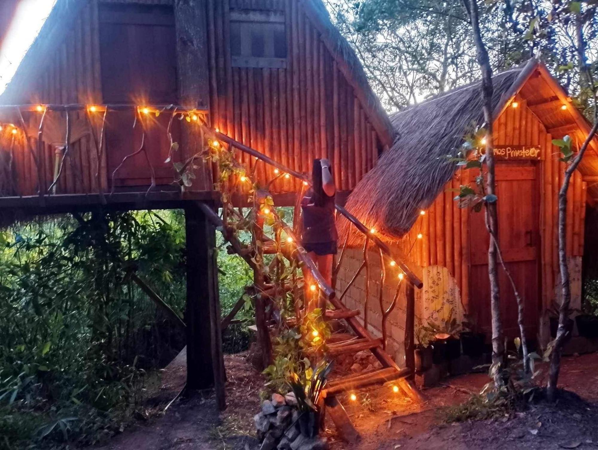 Sanctuaria Treehouses Бусуанга Экстерьер фото